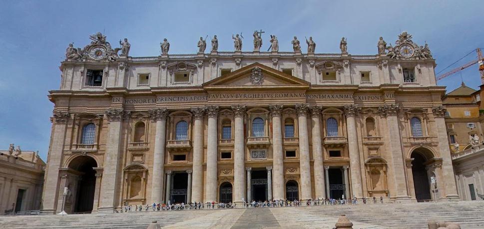 Площадь святого петра в Риме