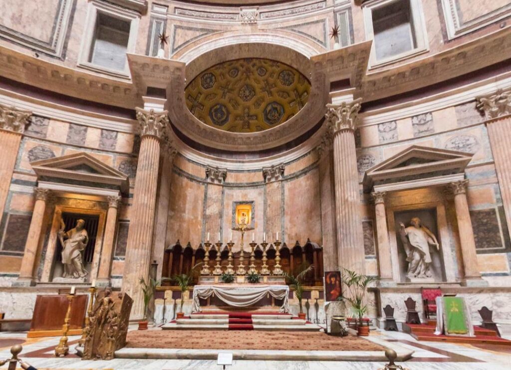 Пантеон внутри Рим