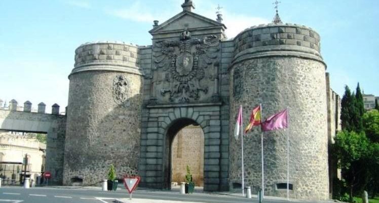 Puerta de Bisagra, Толедо