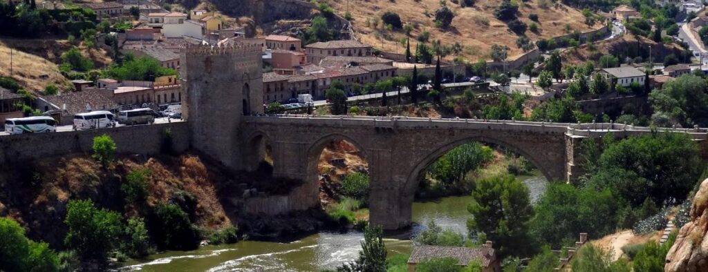 Мост Пуэнте-де-Сан-Мартин