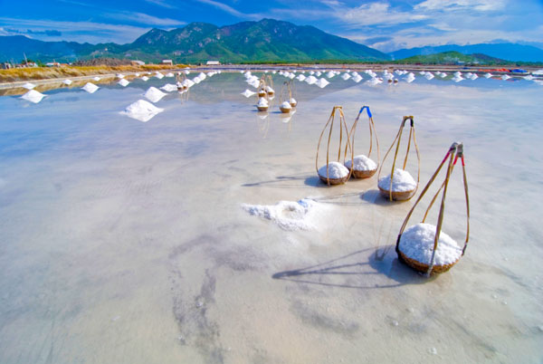 Соляные поля Хон Хой